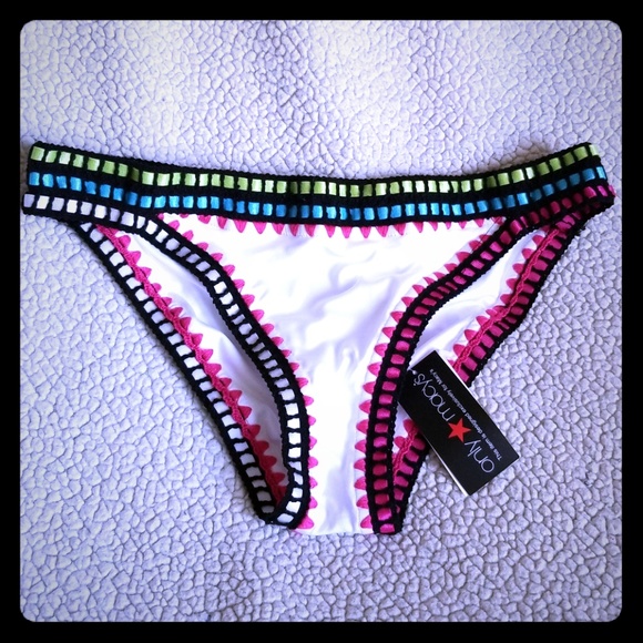 NEW Be-Weave It Bikini Bottom - Picture 1 of 4